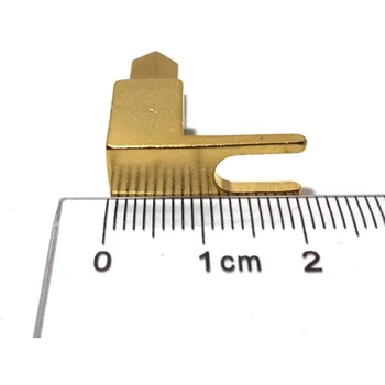 Вилка-лопатка под прямым углом и крепежный штырь - 4 мм разъем типа 